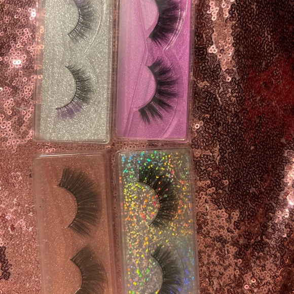 Lashes - Picture 12 of 16